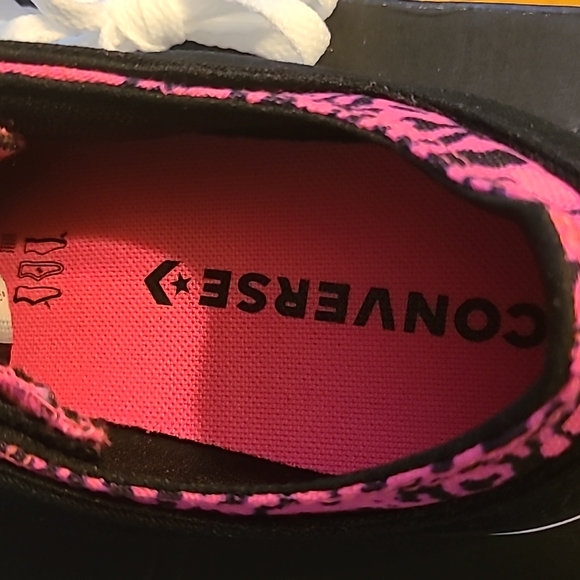 Shoes - Picture 8 of 8